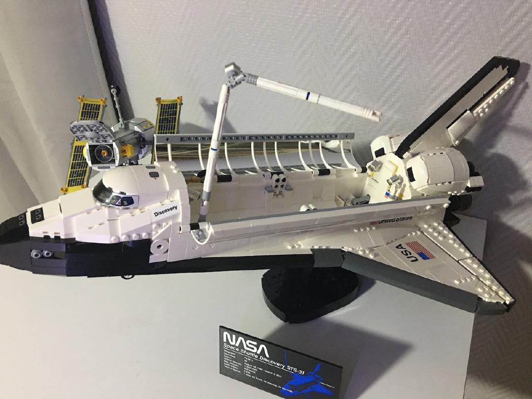 NASA Space Shuttle Discovery fLzSSg