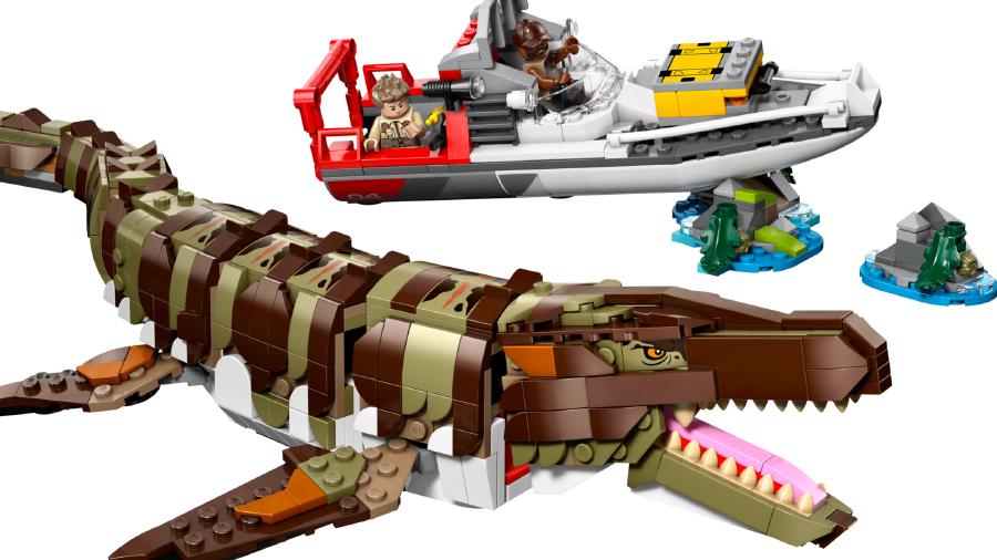 Image de couverture pour Brick-Built Mosasaurus Boat Mission