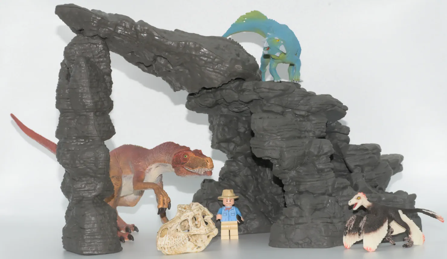 Kit de dinosaures avec grotte