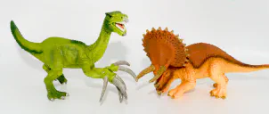 Petits Triceratops et Therizinosaurus