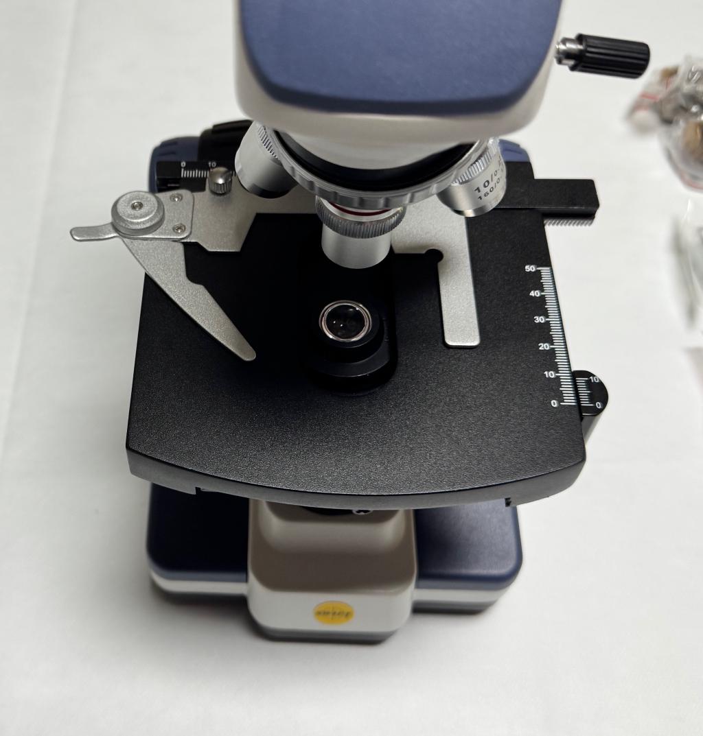 Platine du microscope IMG_0754