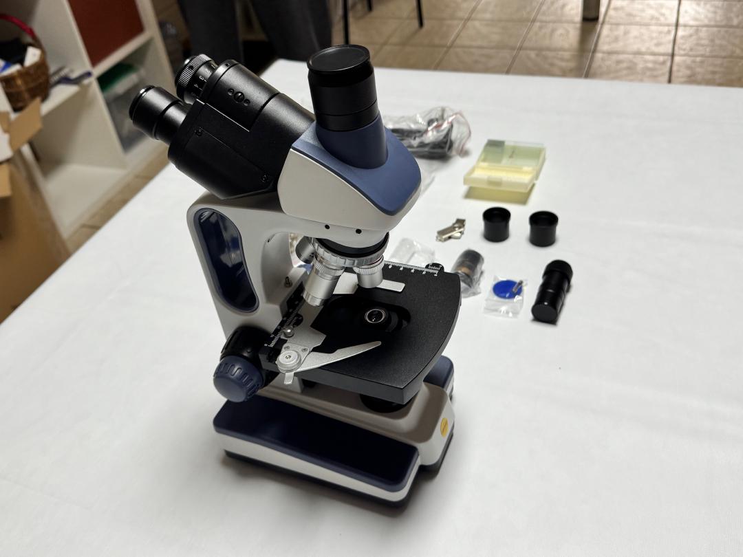 Vue d'ensemble du microscope