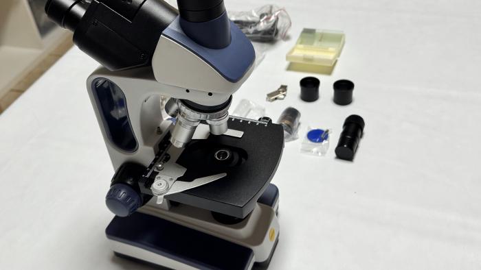 Image de couverture pour Découverte de mon premier microscope